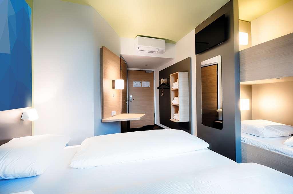 B&B Hotel 빌린겐슈베닝겐 객실 사진