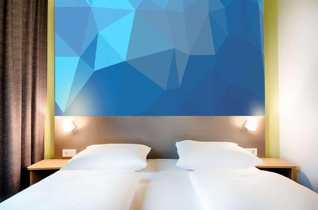 B&B Hotel 빌린겐슈베닝겐 객실 사진