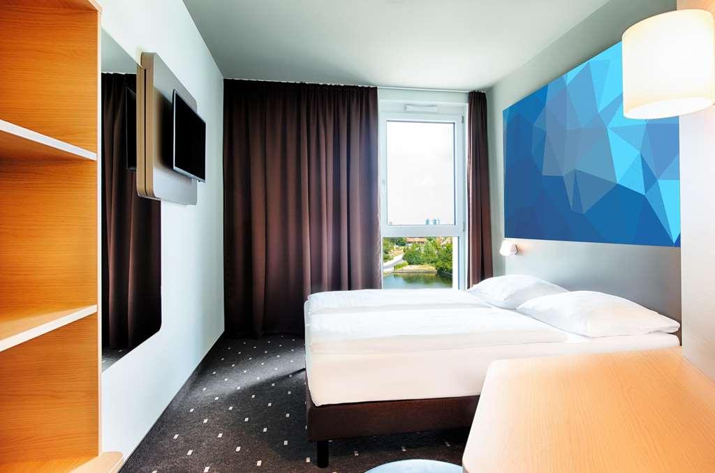 B&B Hotel 빌린겐슈베닝겐 객실 사진