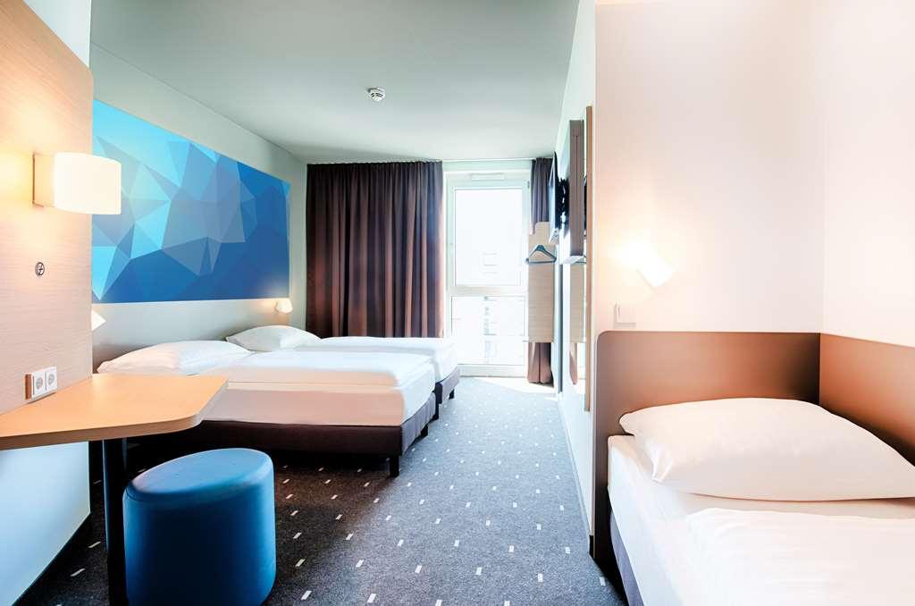 B&B Hotel 빌린겐슈베닝겐 객실 사진